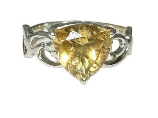 Tres Citrine Ring